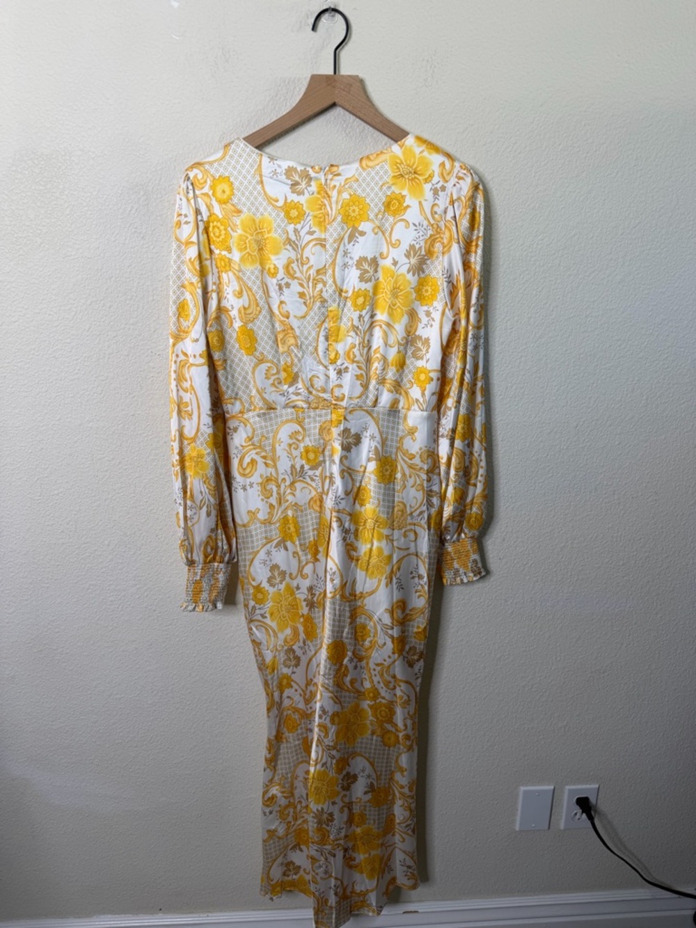 Petal + Pup Madam Long Sleeve Midi Dress Yellow Floral Long Sleeve Womens Size L - Picture 8 of 9